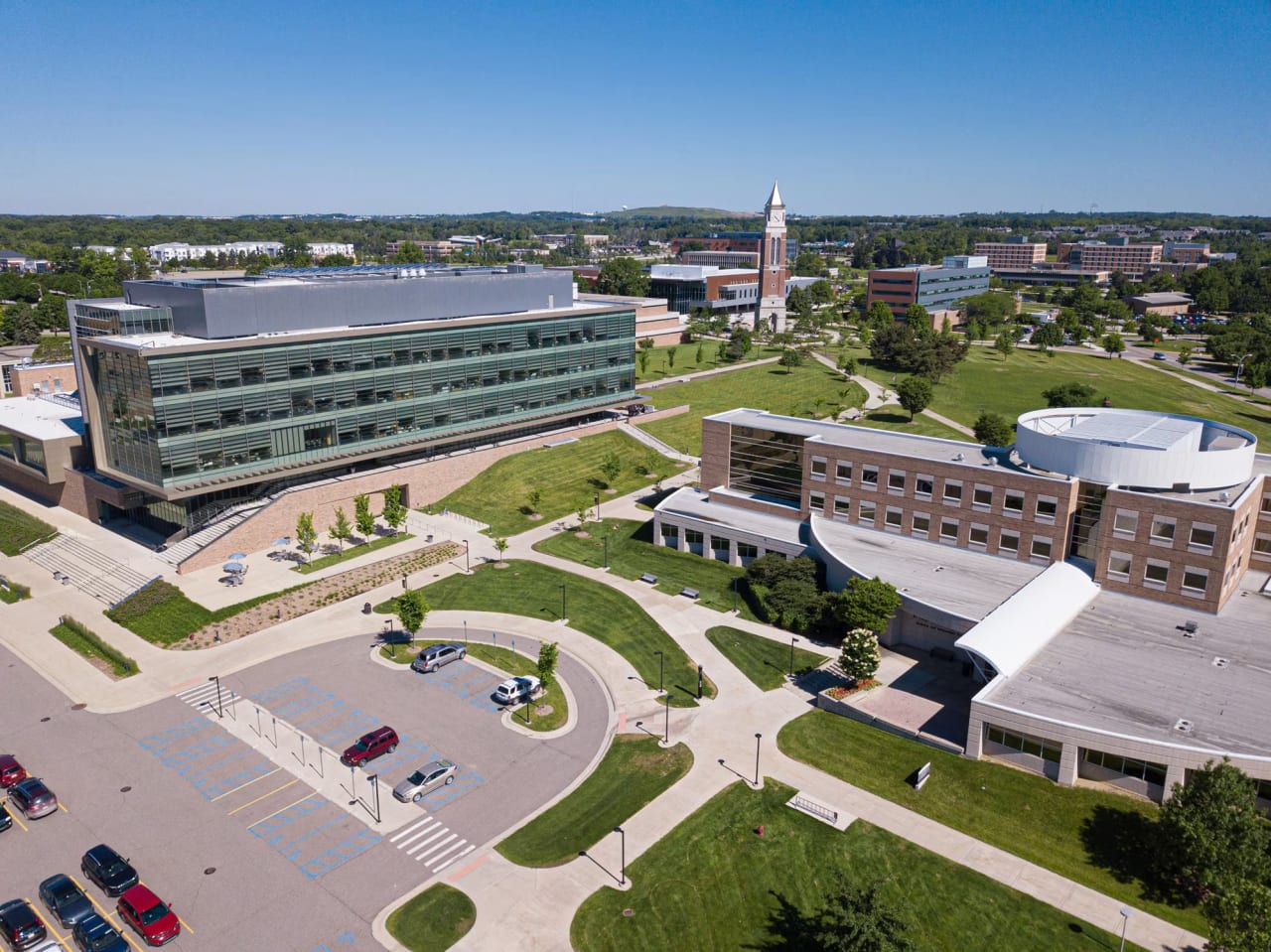 Oakland University - School of Business Administration